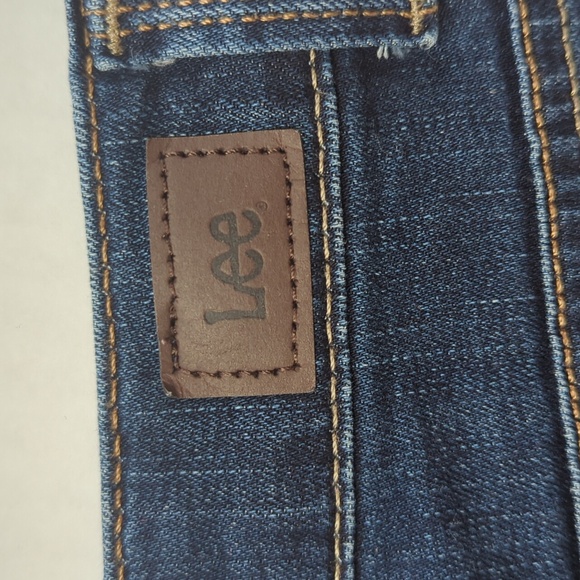 Lee Classic Fit Straight Leg Jeans 12P Blue Distressed Whiskering - Picture 3 of 16